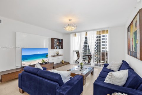 Copropriété à louer à Hallandale Beach, Floride: 2 chambres, 106.84 m2 № 1332186 - photo 8