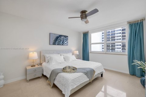 Copropriété à louer à Hallandale Beach, Floride: 2 chambres, 106.84 m2 № 1332186 - photo 12