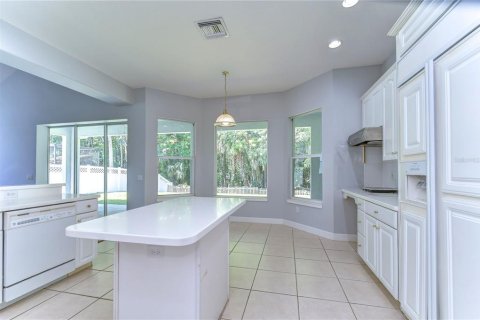 House in Tampa, Florida 5 bedrooms, 279.91 sq.m. № 1427052 - photo 24