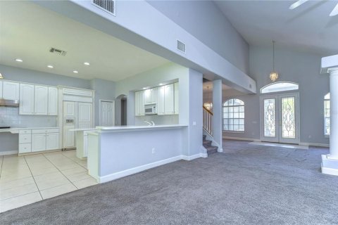 House in Tampa, Florida 5 bedrooms, 279.91 sq.m. № 1427052 - photo 17