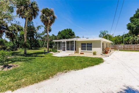 Villa ou maison à vendre à Punta Gorda, Floride: 3 chambres, 143.72 m2 № 1358425 - photo 4