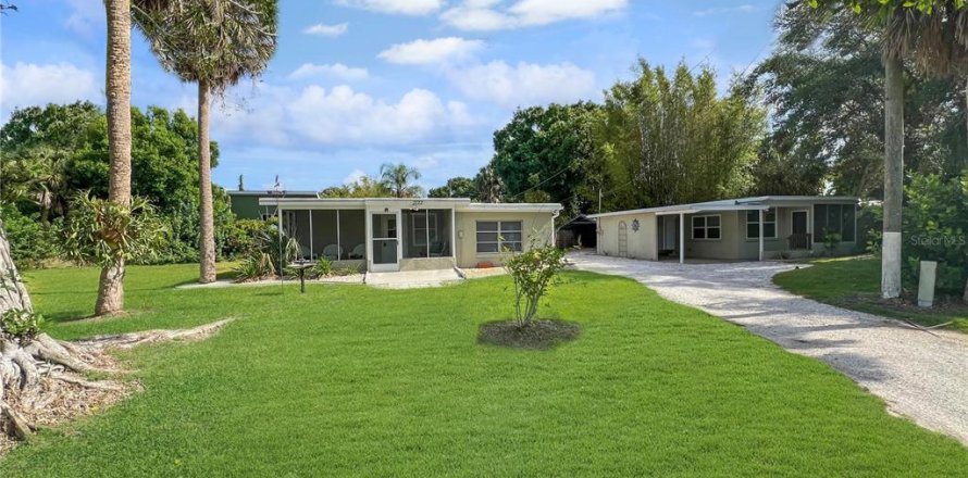 Villa ou maison à Punta Gorda, Floride 3 chambres, 143.72 m2 № 1358425