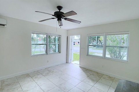 Купить коммерческую недвижимость в Дания-Бич, Флорида 144.93м2, № 927782 - фото 16