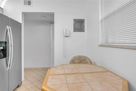 Купить кондоминиум в Норт-Лодердейл, Флорида 2 спальни, 92.9м2, № 1095271 - фото 27