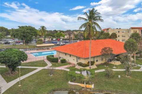 Condominio en venta en North Lauderdale, Florida, 2 dormitorios, 92.9 m2 № 1095271 - foto 2