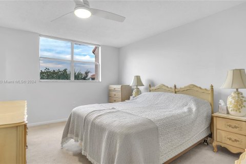 Condominio en venta en North Lauderdale, Florida, 2 dormitorios, 92.9 m2 № 1095271 - foto 16