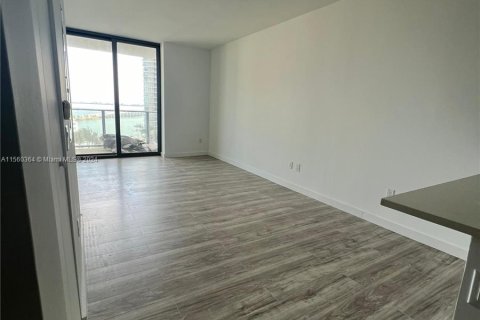 Condominio en venta en Miami, Florida, 1 dormitorio, 57.79 m2 № 1095311 - foto 1