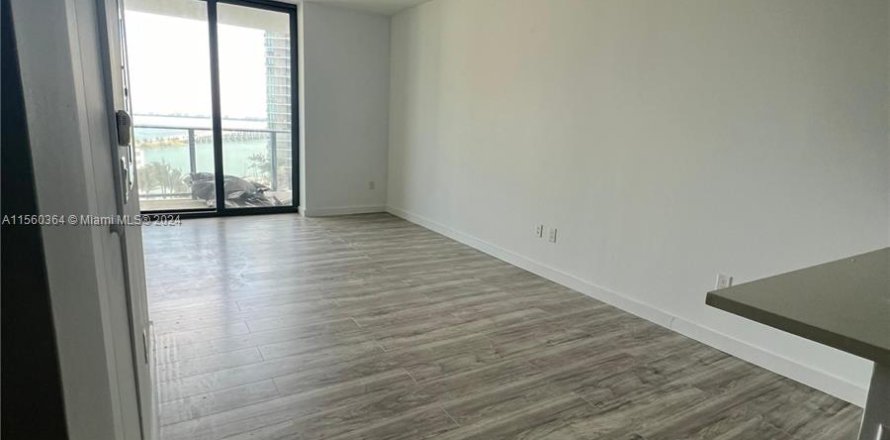 Condo in Miami, Florida, 1 bedroom  № 1095311