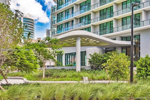 Condominio en venta en Miami, Florida, 1 dormitorio, 57.79 m2 № 1095311 - foto 2