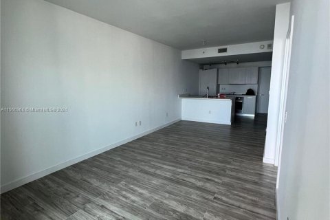 Condominio en venta en Miami, Florida, 1 dormitorio, 57.79 m2 № 1095311 - foto 6