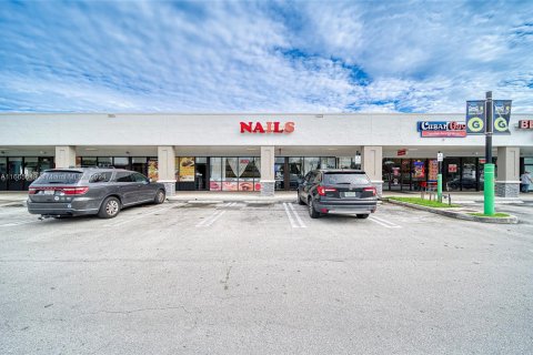 Propiedad comercial en venta en Miami, Florida № 1378664 - foto 24