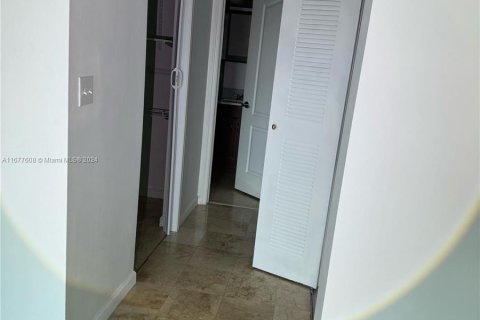 Condominio en venta en Miami, Florida, 1 dormitorio, 73.49 m2 № 1412401 - foto 6