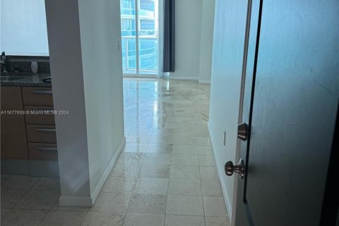 Condominio en venta en Miami, Florida, 1 dormitorio, 73.49 m2 № 1412401 - foto 2