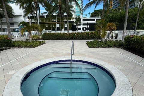 Condominio en venta en Miami, Florida, 1 dormitorio, 73.49 m2 № 1412401 - foto 18