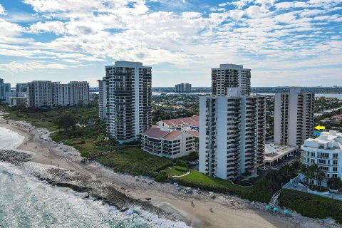 Condo in Riviera Beach, Florida, 2 bedrooms  № 1119941 - photo 8