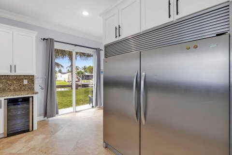 Villa ou maison à vendre à Dania Beach, Floride: 6 chambres, 246.93 m2 № 963106 - photo 14