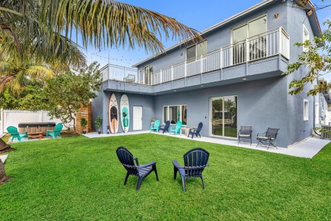 Casa en venta en Dania Beach, Florida, 6 dormitorios, 246.93 m2 № 963106 - foto 1
