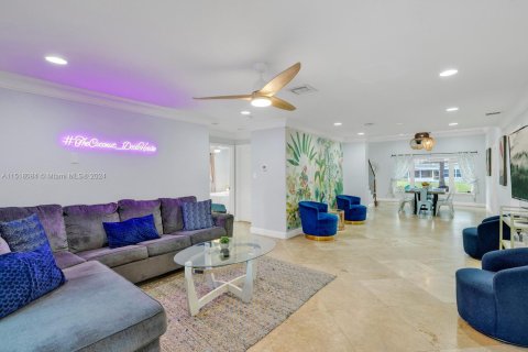 Villa ou maison à vendre à Dania Beach, Floride: 6 chambres, 246.93 m2 № 963106 - photo 5