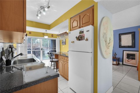 Condominio en venta en Miami, Florida, 2 dormitorios, 77.85 m2 № 1239611 - foto 16