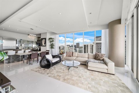 Condominio en venta en Miami, Florida, 2 dormitorios, 147.53 m2 № 1430017 - foto 3