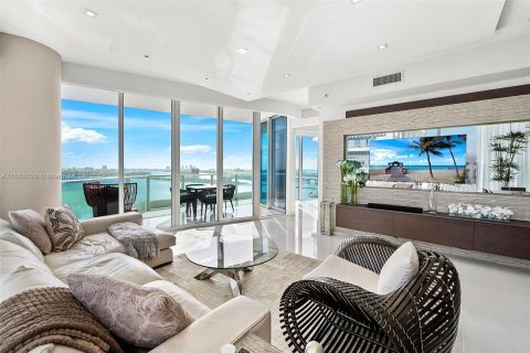 Condominio en venta en Miami, Florida, 2 dormitorios, 147.53 m2 № 1430017 - foto 2