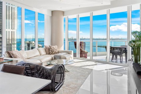 Condominio en venta en Miami, Florida, 2 dormitorios, 147.53 m2 № 1430017 - foto 1