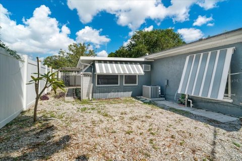 Casa en venta en Bradenton, Florida, 2 dormitorios, 119.38 m2 № 1396686 - foto 5