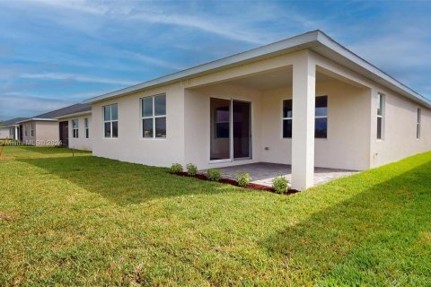 Villa ou maison à vendre à Port St. Lucie, Floride: 4 chambres, 199.74 m2 № 1103033 - photo 3