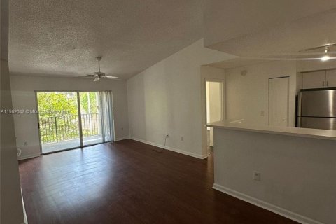 Condo in Coconut Creek, Florida, 2 bedrooms  № 1102983 - photo 18