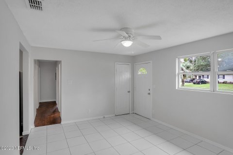 House in Jacksonville, Florida 3 bedrooms, 90.58 sq.m. № 773740 - photo 4