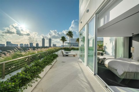 Condo in Miami Beach, Florida, 2 bedrooms  № 1078141 - photo 28