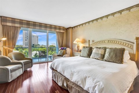 Condo in Aventura, Florida, 3 bedrooms  № 495572 - photo 5