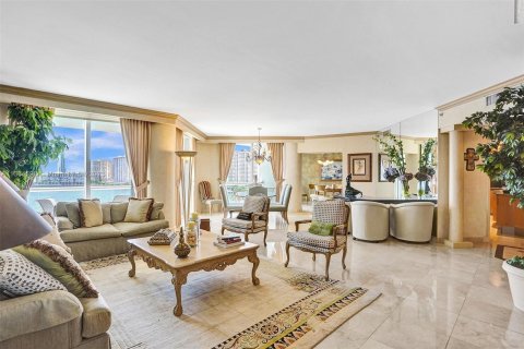 Condo in Aventura, Florida, 3 bedrooms  № 495572 - photo 8