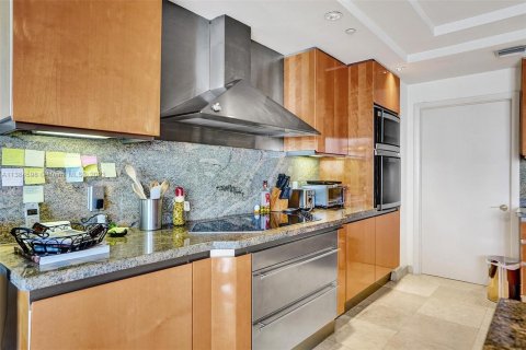 Condo in Aventura, Florida, 3 bedrooms  № 495572 - photo 15