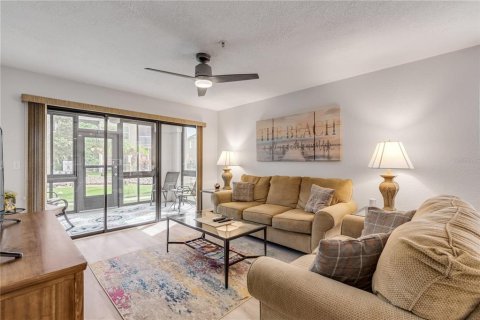 Condo in New Smyrna Beach, Florida, 3 bedrooms  № 1359436 - photo 12