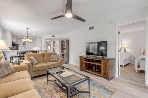 Condo in New Smyrna Beach, Florida, 3 bedrooms  № 1359436 - photo 15