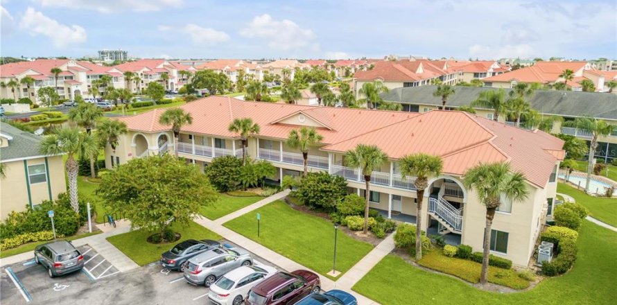 Condo à New Smyrna Beach, Floride, 3 chambres  № 1359436