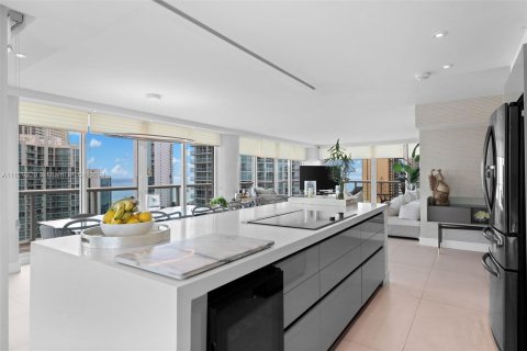 Condo in Sunny Isles Beach, Florida, 3 bedrooms  № 1305107 - photo 3