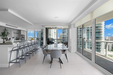 Condo in Sunny Isles Beach, Florida, 3 bedrooms  № 1305107 - photo 5