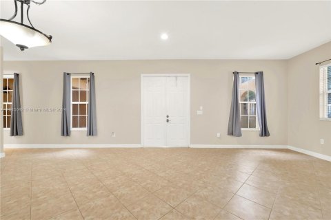 Townhouse in Pembroke Pines, Florida 3 bedrooms, 215.53 sq.m. № 1305111 - photo 21