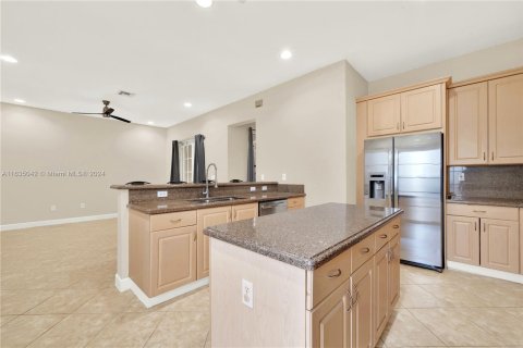 Touwnhouse à vendre à Pembroke Pines, Floride: 3 chambres, 215.53 m2 № 1305111 - photo 25