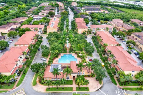 Touwnhouse à vendre à Pembroke Pines, Floride: 3 chambres, 215.53 m2 № 1305111 - photo 20