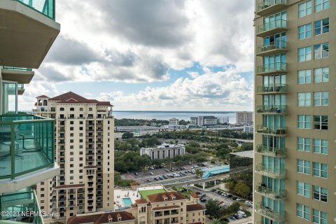 Condominio en alquiler en Jacksonville, Florida, 2 dormitorios, 128.39 m2 № 885735 - foto 2