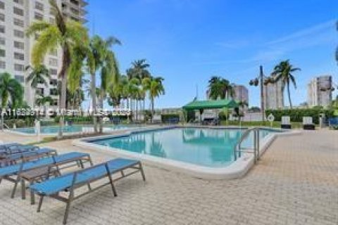 Copropriété à vendre à Aventura, Floride: 2 chambres, 96.9 m2 № 1271435 - photo 8