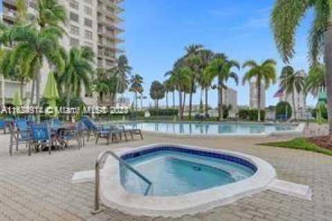 Copropriété à vendre à Aventura, Floride: 2 chambres, 96.9 m2 № 1271435 - photo 9