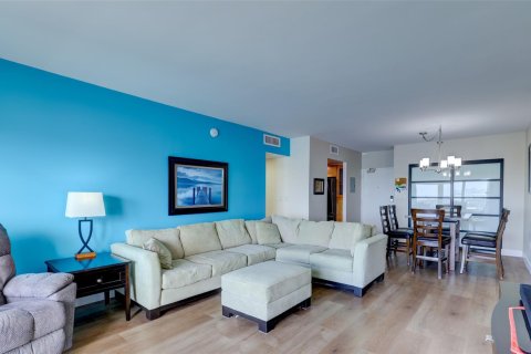 Copropriété à vendre à Sunny Isles Beach, Floride: 2 chambres, 113.34 m2 № 987116 - photo 23