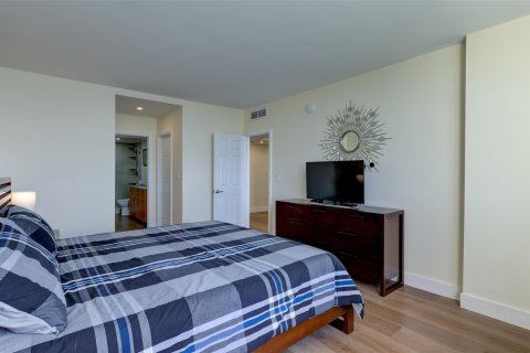 Condominio en venta en Sunny Isles Beach, Florida, 2 dormitorios, 113.34 m2 № 987116 - foto 11