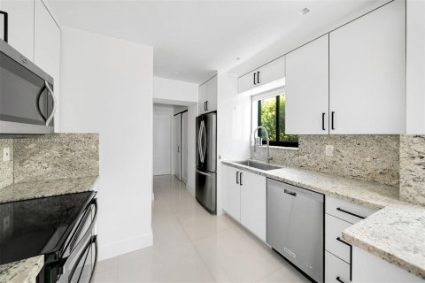 Townhouse in Miami Beach, Florida 3 bedrooms, 158.12 sq.m. № 1187453 - photo 7