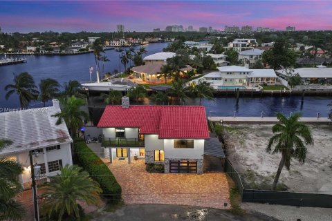 House in Fort Lauderdale, Florida 4 bedrooms, 341.88 sq.m. № 1415637 - photo 3