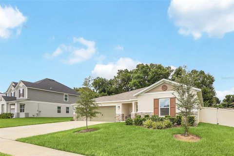 House in LEGACY HILLS in Apopka, Florida 3 bedrooms, 203.55 sq.m. № 1342765 - photo 7